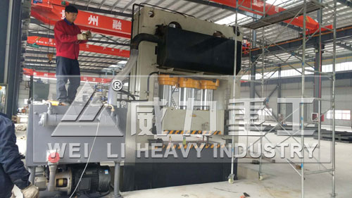 1000噸龍門液壓機客戶車間調(diào)試