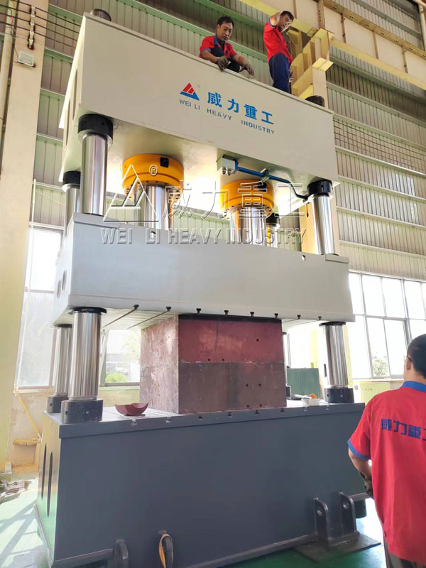 1000噸雙缸四柱液壓機(jī)廠家